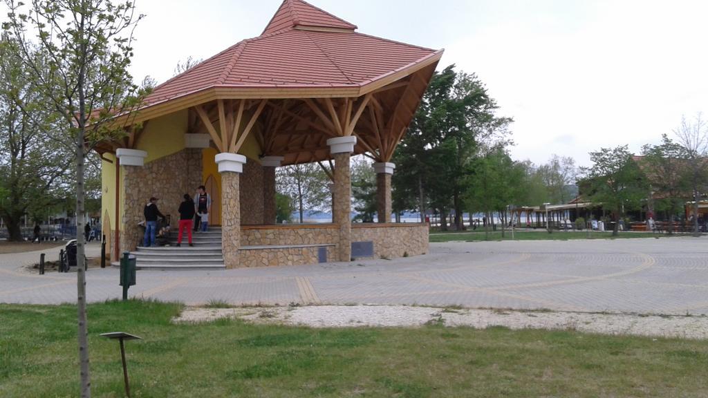 Napsugar Nyaralo Villa Fonyod Exterior photo